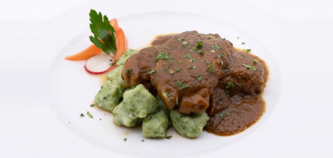 Donosimo recept za pašticadu od tune s domaćim njokima